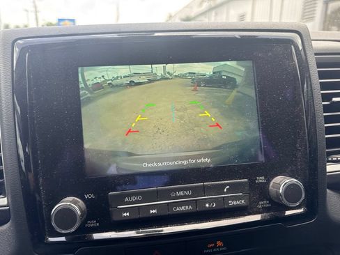 Used 2022 Nissan Frontier SV RWD image 12