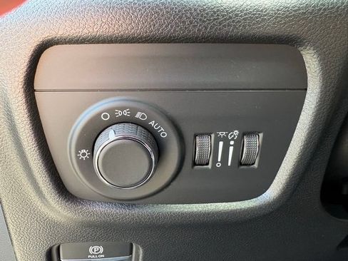 New 2026 Jeep Grand Cherokee Altitude AWD/4WD image 13