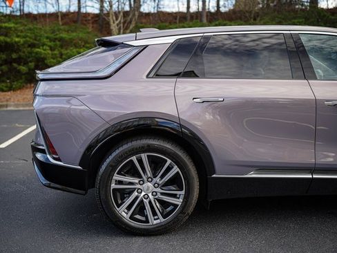 Used 2025 Cadillac Lyriq Luxury image 10