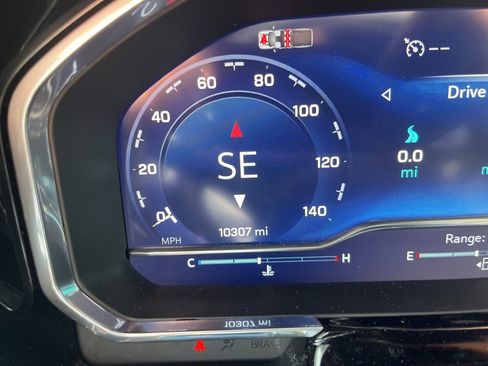 Used 2024 Chevrolet Silverado 2500 High Country image 13