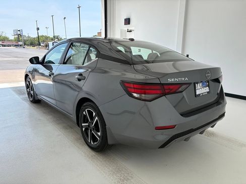 Used 2024 Nissan Sentra SV FWD image 17