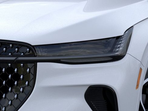 New 2026 Lincoln Nautilus Reserve AWD/4WD image 18