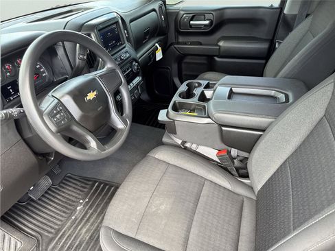 Used 2025 Chevrolet Silverado 1500 Custom image 13