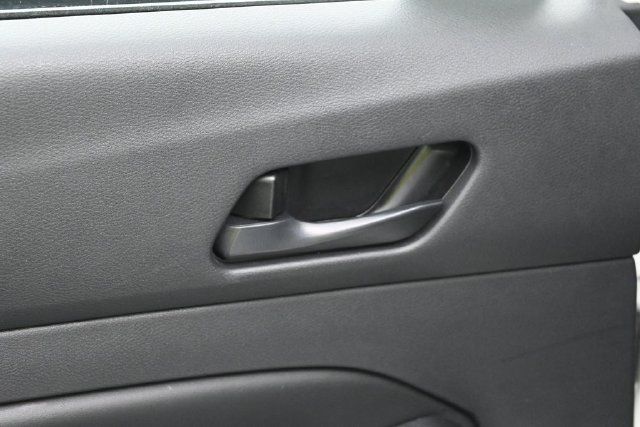 Used 2025 Nissan Altima 2.5 SV FWD image 38