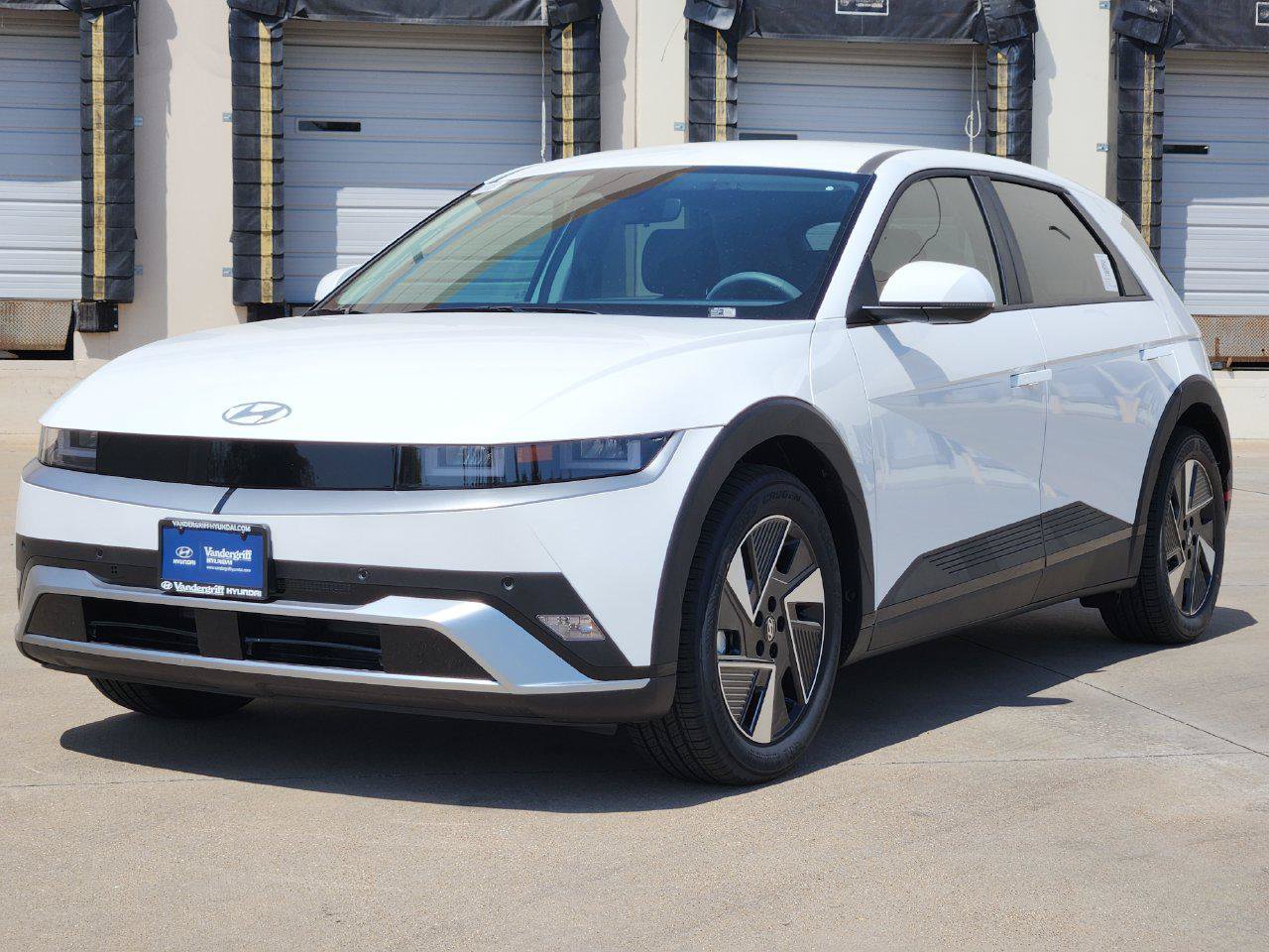 New 2027 Hyundai Ioniq 5 SE RWD image 2