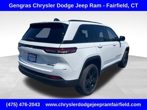 Used 2024 Jeep Grand Cherokee Limited w/ Black Appearance Package AWD/4WD image 7