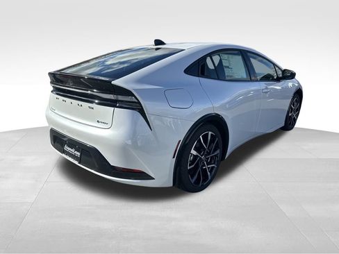 New 2026 Toyota Prius Plug-In Hybrid image 7