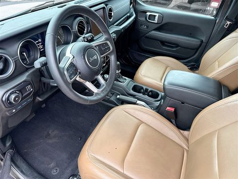 Used 2023 Jeep Wrangler Unlimited Rubicon 4xe image 25