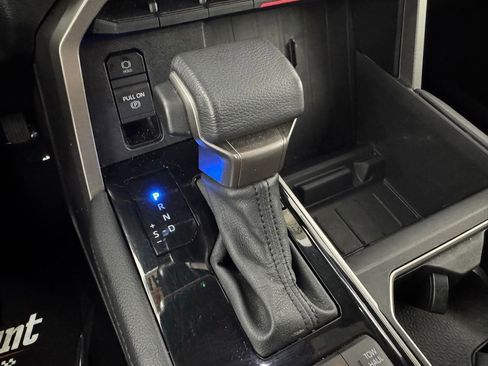 Used 2025 Toyota Tundra Limited image 18
