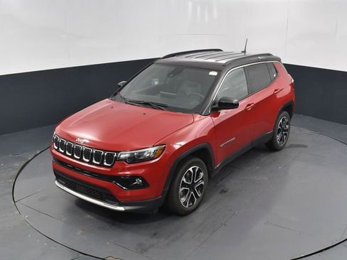 Used 2024 Jeep Compass Limited image 37