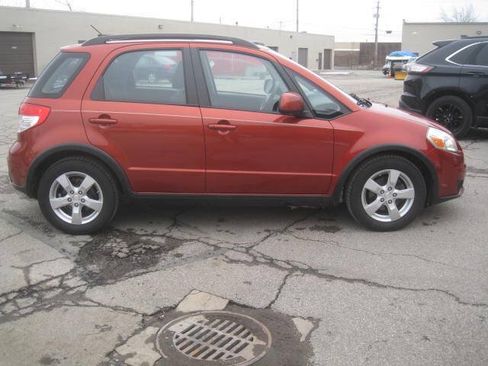Used 2012 Suzuki SX4 Premium AWD/4WD image 4