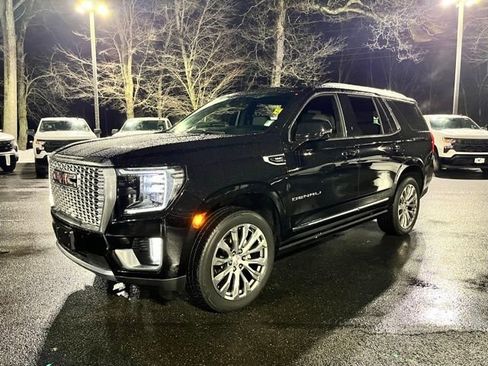 Used 2022 GMC Yukon Denali w/ Denali Premium Package image 2