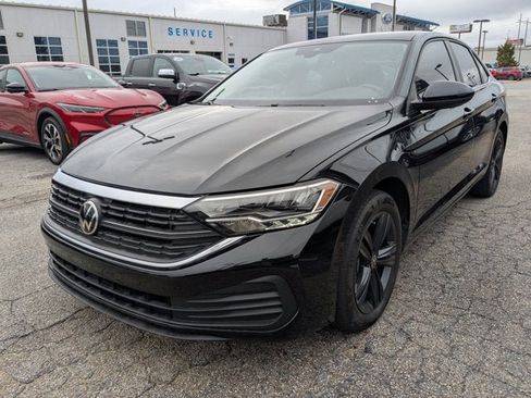 Used 2023 Volkswagen Jetta SE image 7