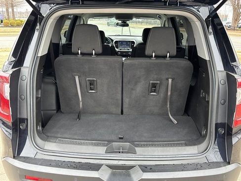 Used 2022 GMC Acadia SLE image 7