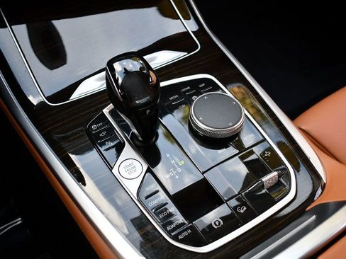 Used 2021 BMW X7 xDrive40i w/ Premium Package 2 image 59