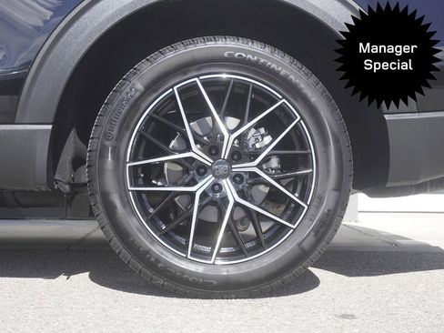 Used 2023 Ford Explorer Platinum w/ Technology Package image 35