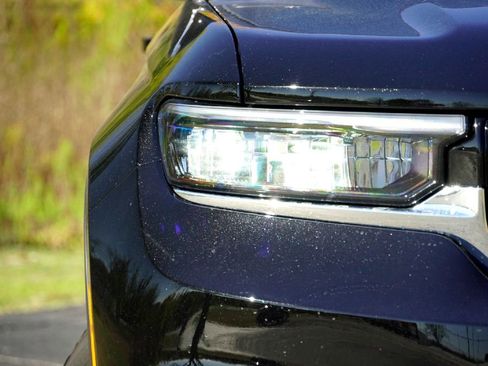 New 2025 Jeep Grand Cherokee L Limited image 3