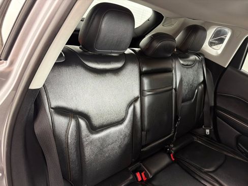 Used 2018 Jeep Compass Limited image 23