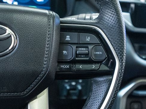 Certified 2023 Toyota Sequoia SR5 image 19