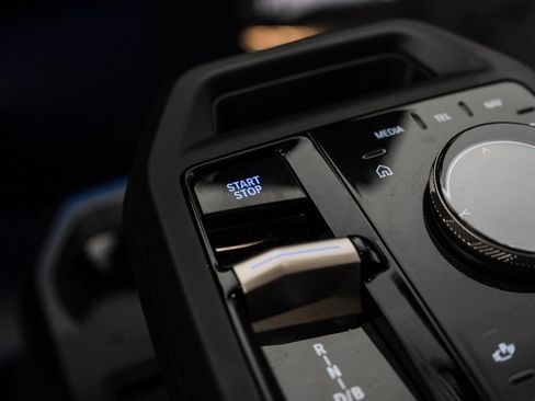 Used 2025 BMW iX xDrive50 image 27