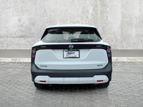 Used 2025 Nissan Kicks S AWD/4WD image 9