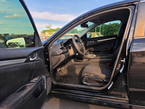 Used 2019 Honda Civic LX image 11