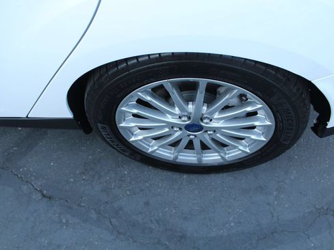 Used 2014 Ford Focus Electric Hatchback FWD image 13