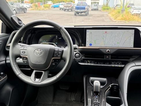 Certified 2026 Toyota Crown Platinum AWD/4WD image 28