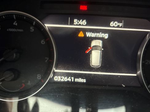 Used 2024 Mitsubishi Outlander SE image 8