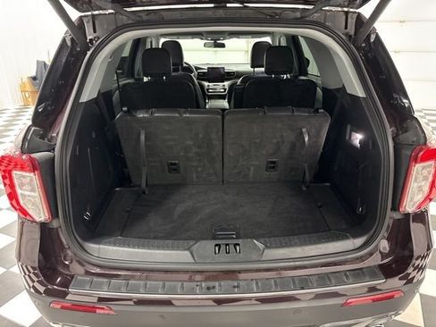 Used 2023 Ford Explorer XLT w/ Equipment Group 202A AWD/4WD image 27