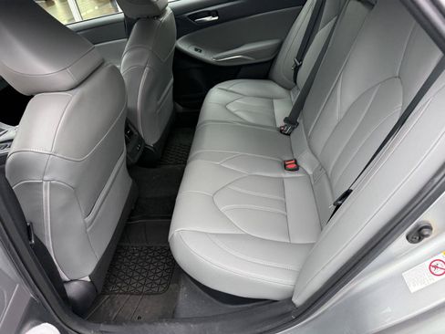 Used 2019 Toyota Avalon XLE w/ Moonroof Package FWD image 12
