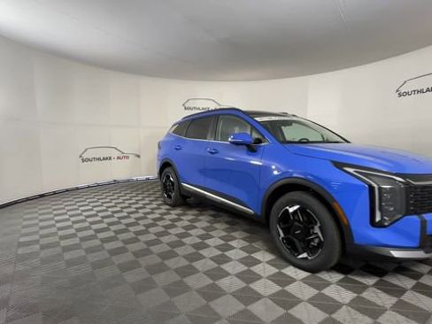 Certified 2026 Kia Sportage EX image 2