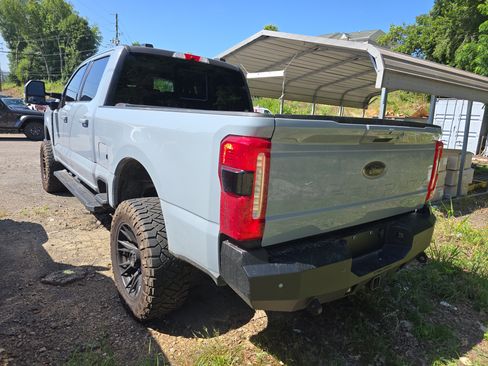 Used 2025 Ford F250 Lariat w/ Lariat Ultimate Package AWD/4WD image 3