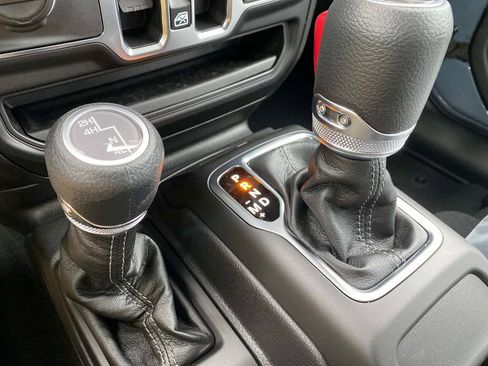 New 2026 Jeep Gladiator Sport AWD/4WD image 12