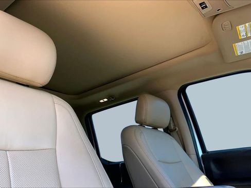 Used 2019 Ford F150 Lariat w/ Equipment Group 502A Luxury AWD/4WD image 14
