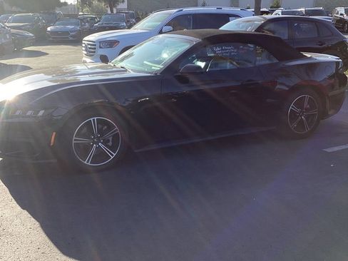 Used 2024 Ford Mustang Premium image 2