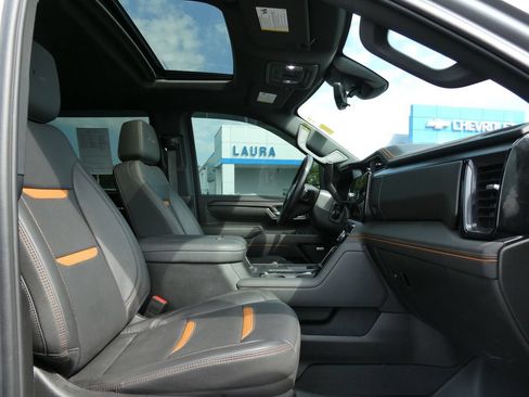 Certified 2025 GMC Sierra 2500 AT4 w/ AT4 Premium Plus Package AWD/4WD image 14
