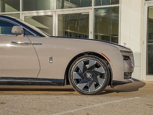 New 2026 Rolls-Royce Spectre image 9