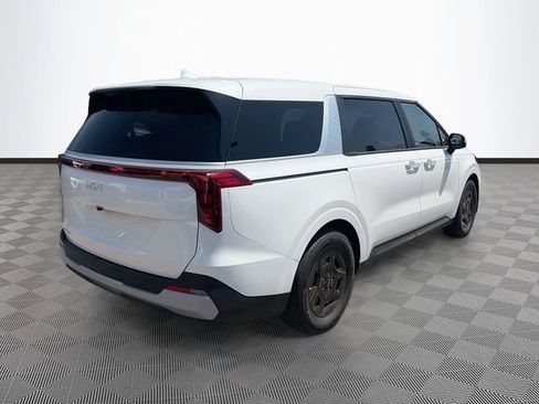 New 2026 Kia Carnival FWD image 7