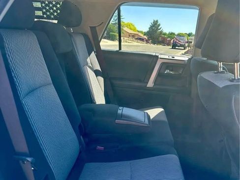 Used 2019 Toyota 4Runner SR5 AWD/4WD image 10