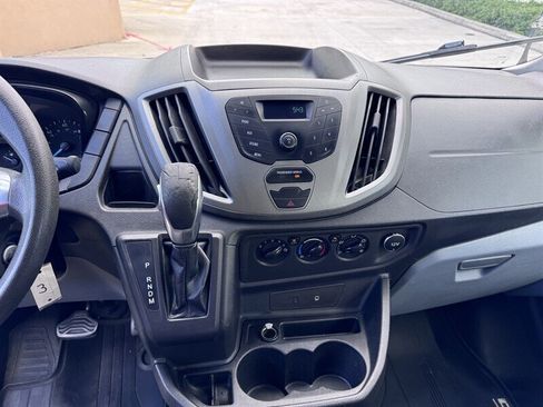 Used 2016 Ford Transit 250 130 Low Roof w/ Exterior Upgrade Package RWD image 10