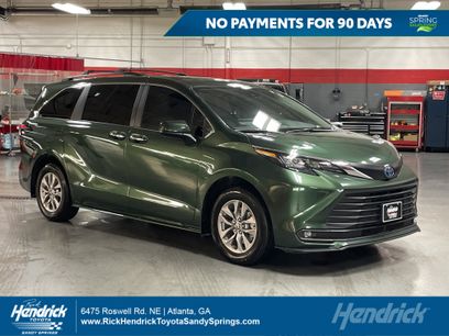 Used 2025 Toyota Sienna XLE
