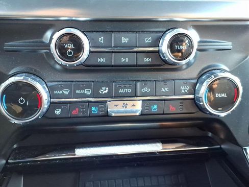 Certified 2022 Ford F150 Lariat w/ Equipment Group 502A High image 17