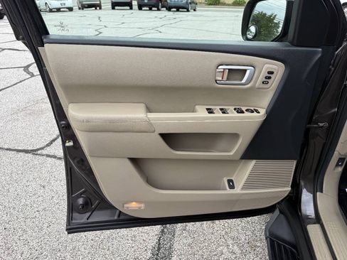 Used 2012 Honda Pilot Touring image 17