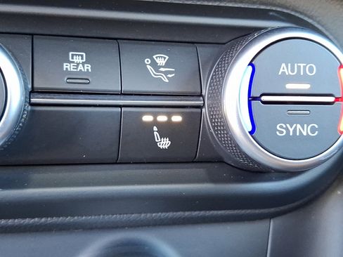 Used 2022 Alfa Romeo Stelvio Ti image 26