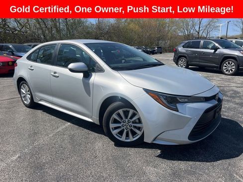 Used 2024 Toyota Corolla LE w/ LE Convenience Package FWD image 1