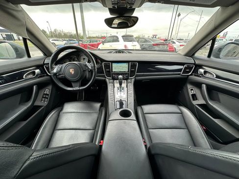 Used 2014 Porsche Panamera S image 2