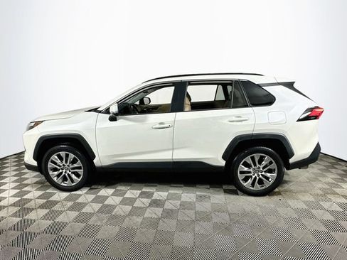 Used 2022 Toyota RAV4 XLE Premium FWD image 6