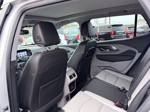Used 2022 GMC Terrain SLT image 10