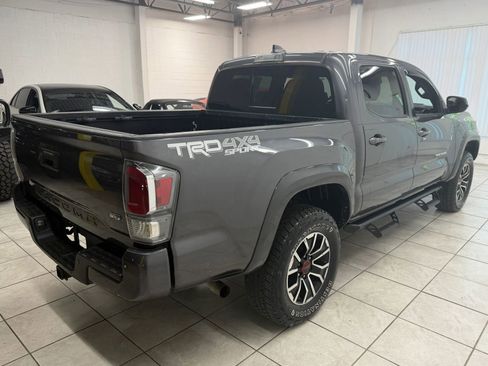 Used 2021 Toyota Tacoma TRD Sport w/ Technology Package AWD/4WD image 9